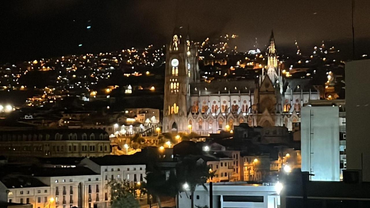 Hotel La Rosario Quito Esterno foto